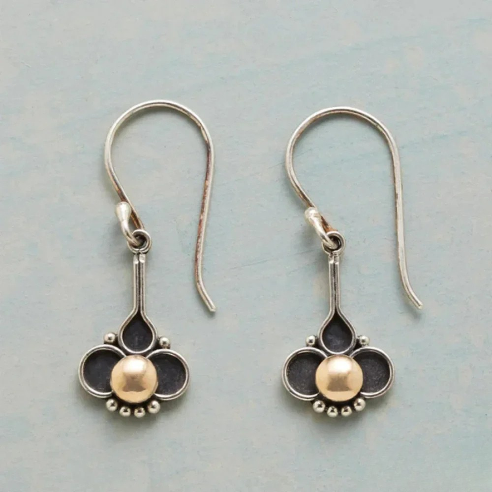 Pendientes de perlas de trébol bohemio