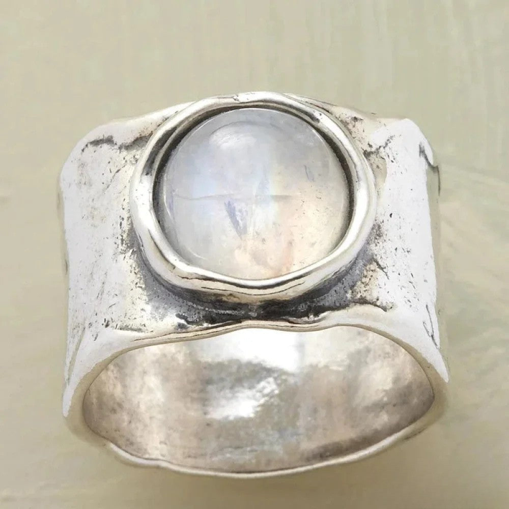 Anillo antiguo con piedra