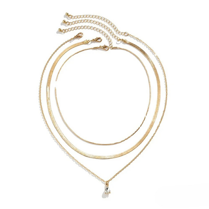 Collar en capas con colgante de circonita dorada
