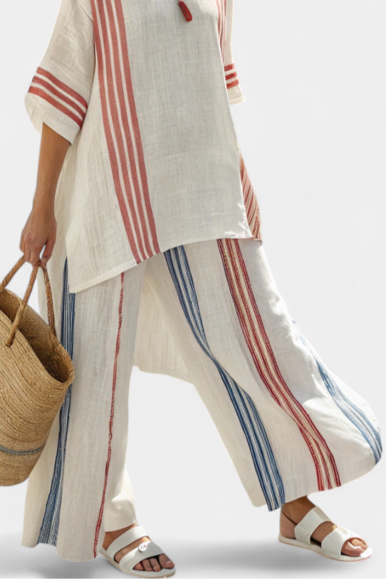 Solvane | Top sofisticado de rayas multicolor y pantalones mediterráneos