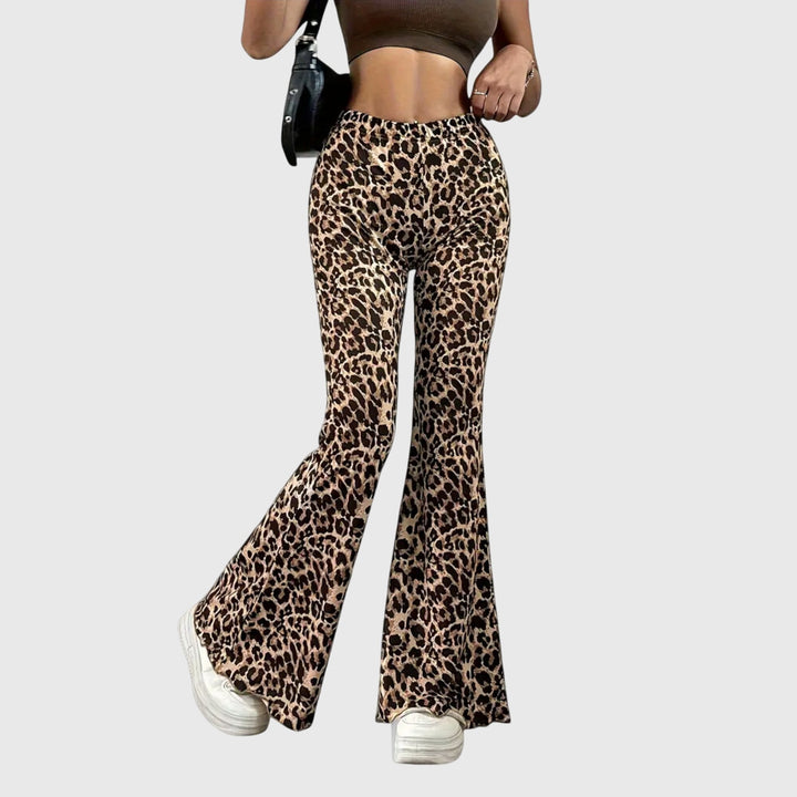 Pantalones de leopardo con corte de bota