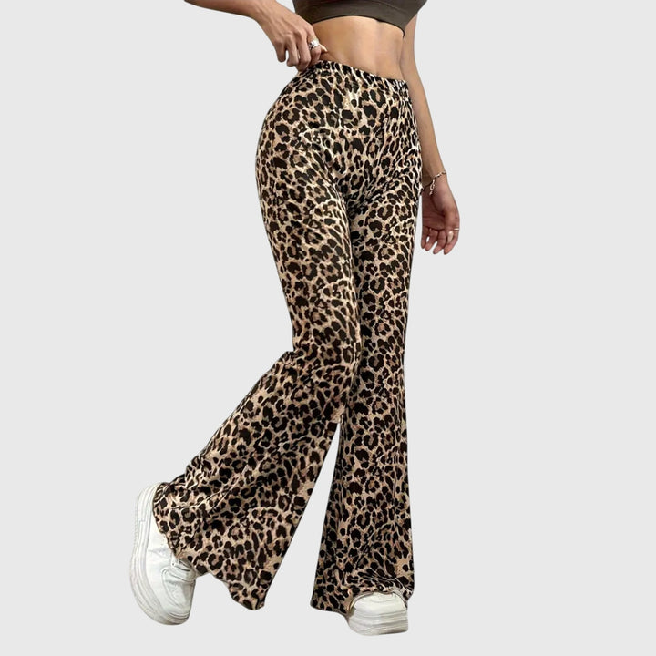 Pantalones de leopardo con corte de bota