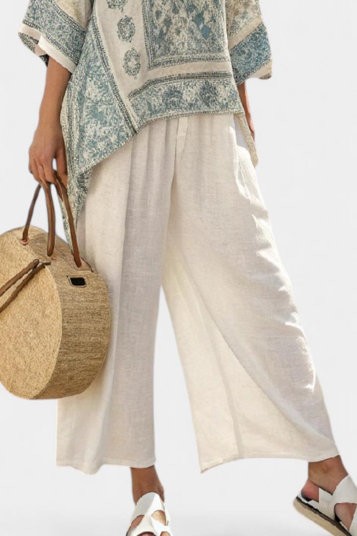 Quinley | Cómoda blusa estampada y pantalón blanco de pierna ancha