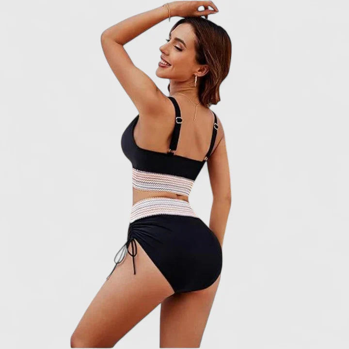 Jayzelliah | Elegante conjunto de bikini